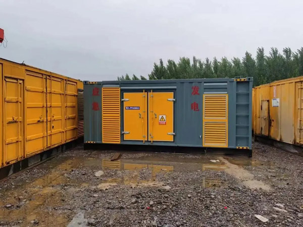 西沙柴油发电机如何判断干式空气滤清器是否需要更换？