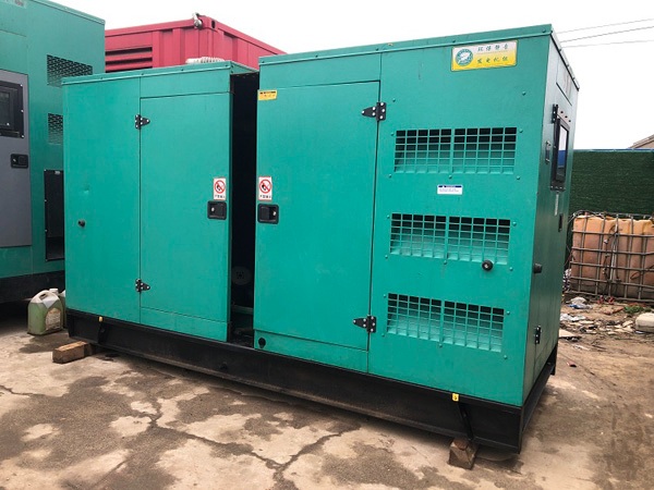 西沙怎样合理控制磷酸铁锂蓄电池的充放电倍率以延长其使用寿命？